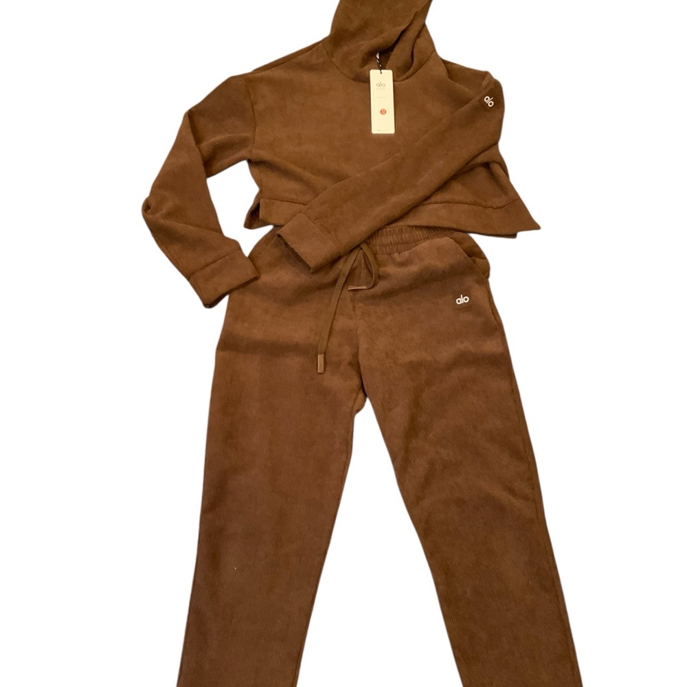 ALO Yoga Women's Brown Corduroy two piece set